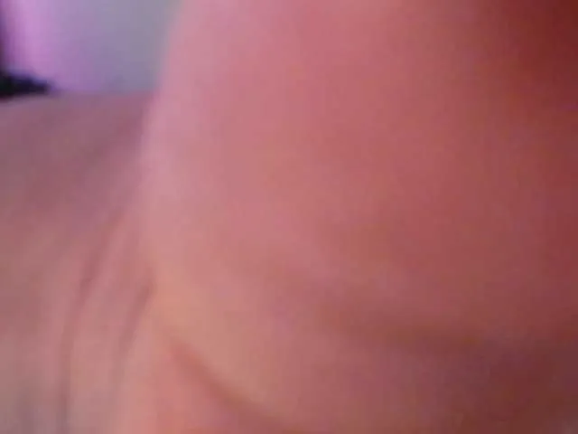 Live sex webcam photo for Yeseniaa25 #292355993