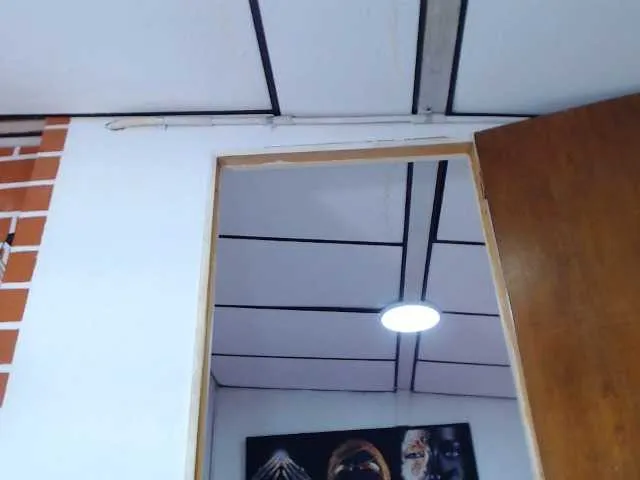 Live sex webcam photo for YessicaBorja #276869400