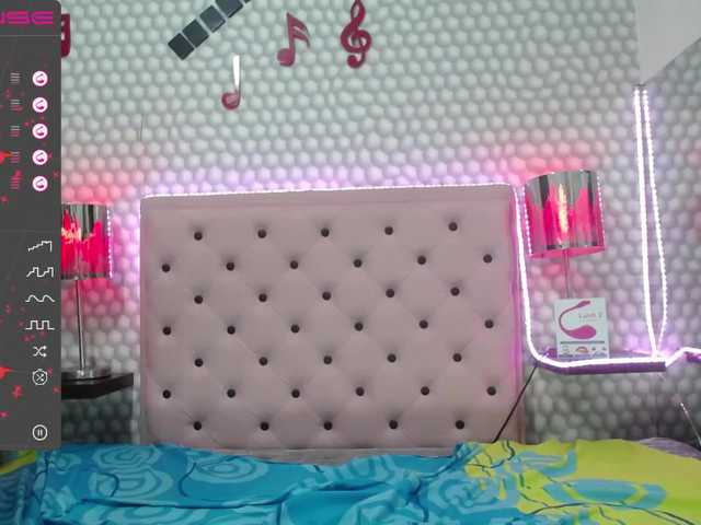 Live sex webcam photo for Yey1714 #273833031