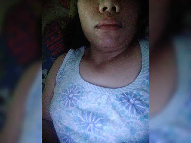 Live sex webcam photo for Yhummy #275968167