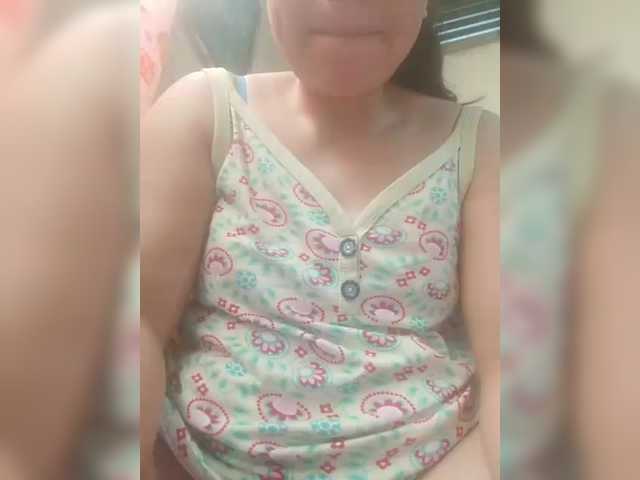 Live sex webcam photo for Yhummy #290032634