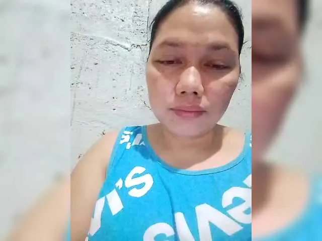 Live sex webcam photo for Yhummy #290270103