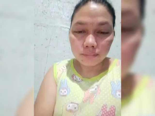 Live sex webcam photo for Yhummy #290332266