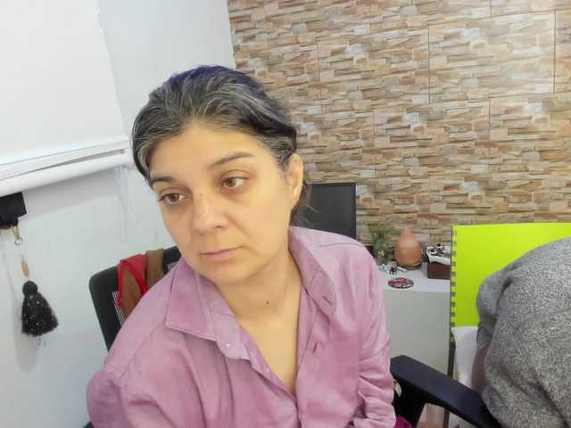 Live sex webcam photo for Yin-yanghot #292393570