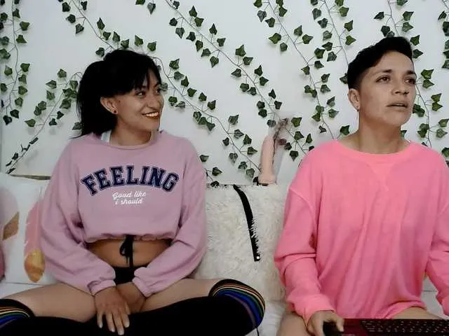 Live sex webcam photo for Yingyang-mwc #272834102