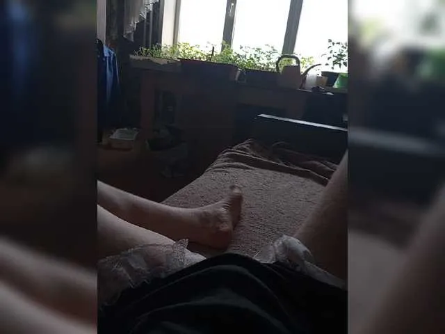 Live sex webcam photo for Ylia1303 #277714622