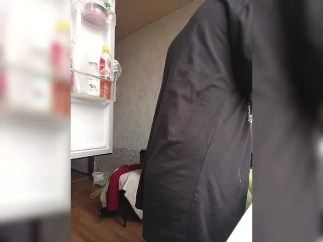 Live sex webcam photo for Ylia1303 #290971215