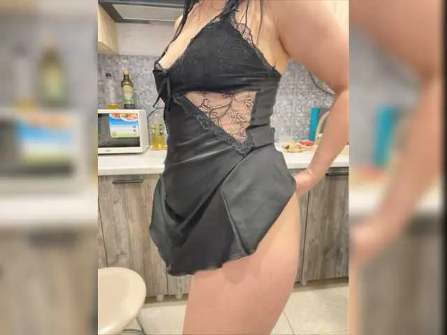 Live sex webcam photo for Ylia2111-1 #277416769