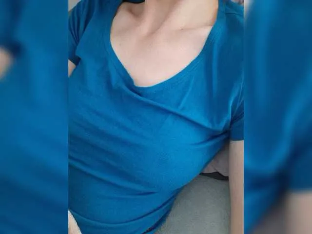 Live sex webcam photo for Ymmixxx #273261162