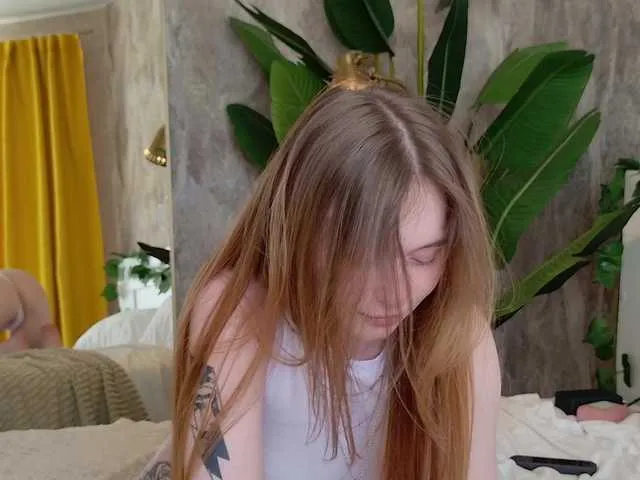 Live sex webcam photo for YoPixie #291480799