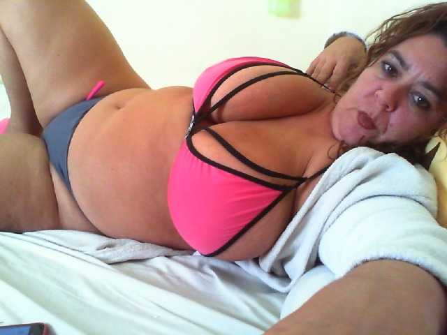 Live sex webcam photo for Yolanditaxx #276612423