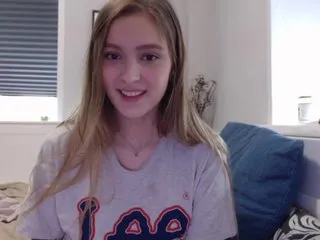 Live sex webcam photo for Yolluna #229850634