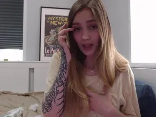 Live sex webcam photo for Yolluna #233761601