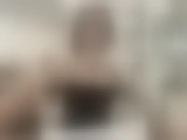 Live sex webcam photo for YoloLove #293614744