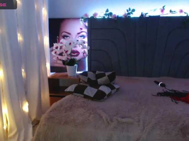 Live sex webcam photo for YooRa #276839924