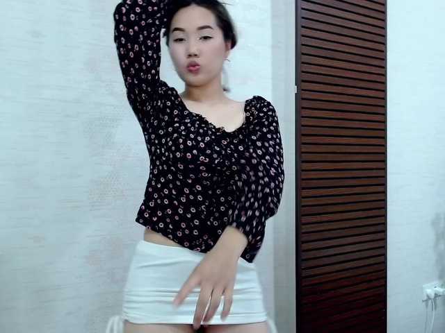 Live sex webcam photo for YookoPie #288084118