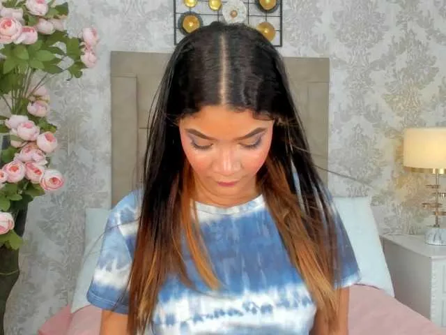 Live sex webcam photo for Yoshira1 #276280711