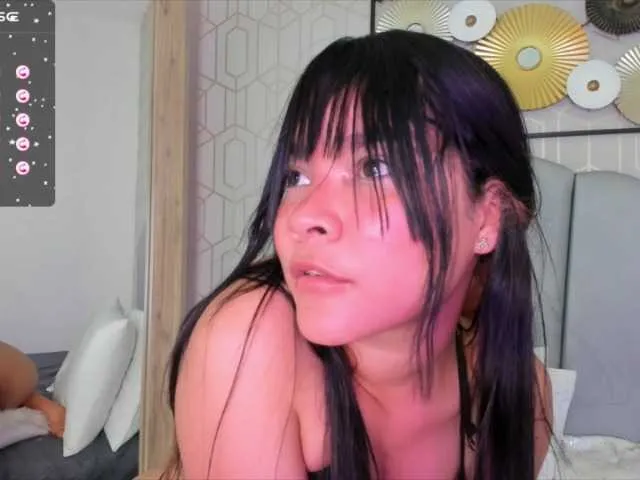 Live sex webcam photo for Yoshira1 #276560131