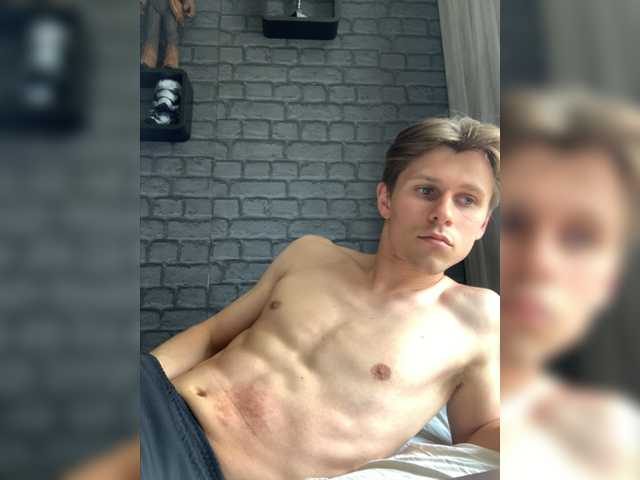 Live sex webcam photo for YouLikeIt567 #277736660