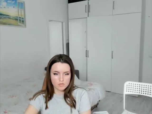 Live sex webcam photo for YoungCrazyHot #290439745