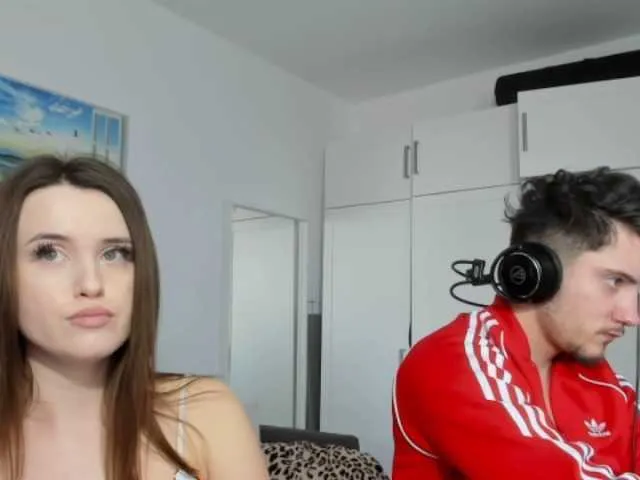 Live sex webcam photo for YoungCrazyHot #290642364