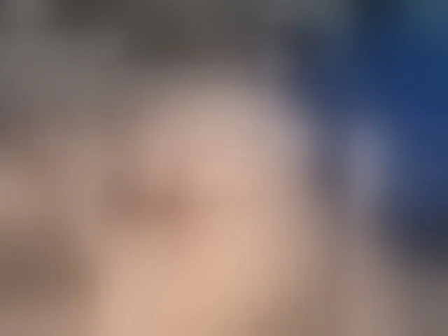 Live sex webcam photo for YoungMilf #293442656