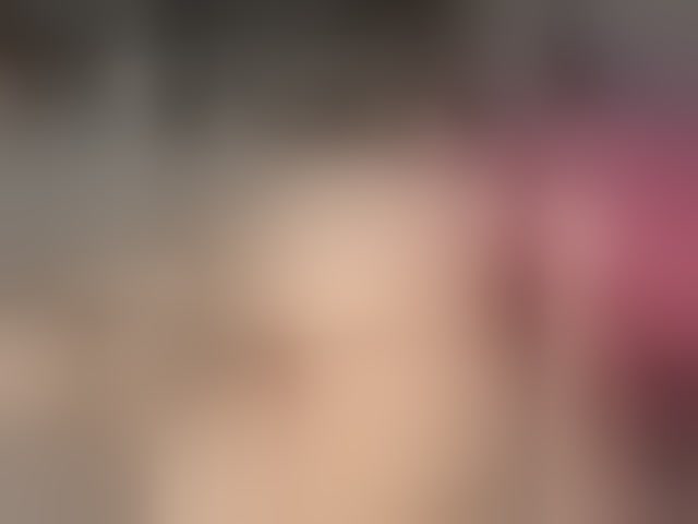 Live sex webcam photo for YoungMilf #294332356