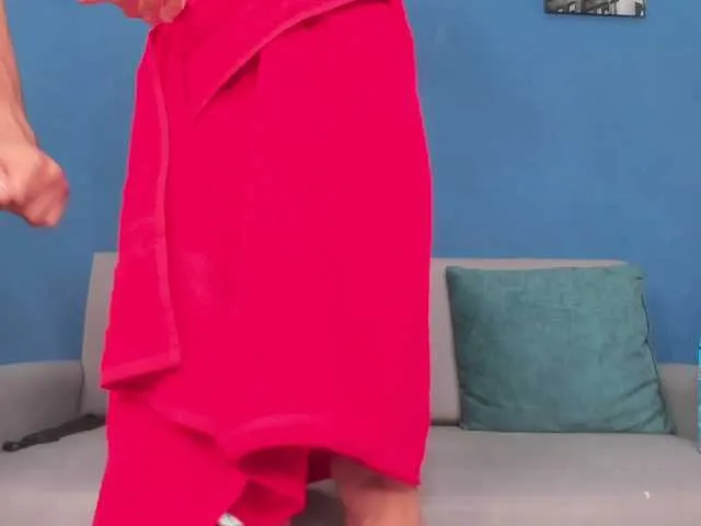 Live sex webcam photo for Youngcouple3 #276576031