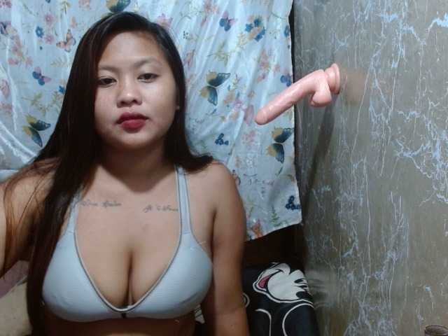 Live sex webcam photo for Younghotmama #274249752