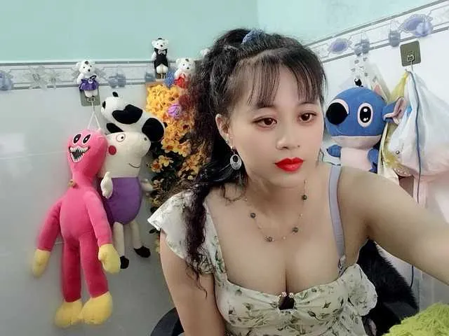 Live sex webcam photo for Youngsee69 #291007723