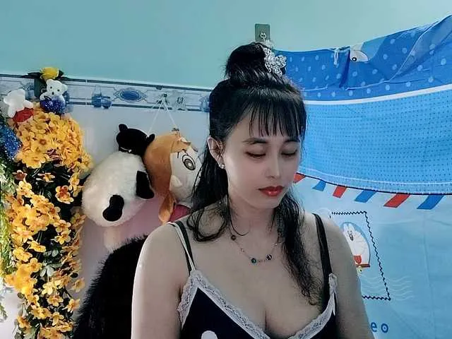 Live sex webcam photo for Youngsee69 #291320452