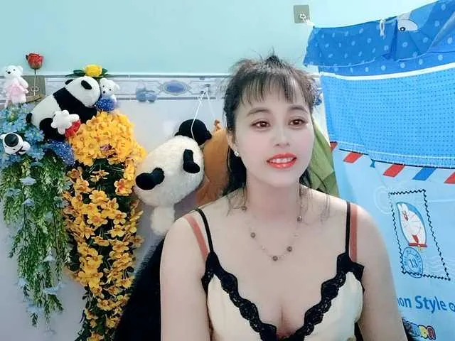 Live sex webcam photo for Youngsee69 #291326337