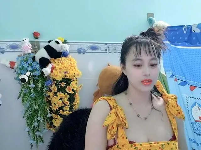 Live sex webcam photo for Youngsee69 #291360785