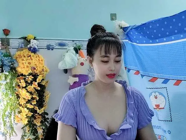Live sex webcam photo for Youngsee69 #291410774