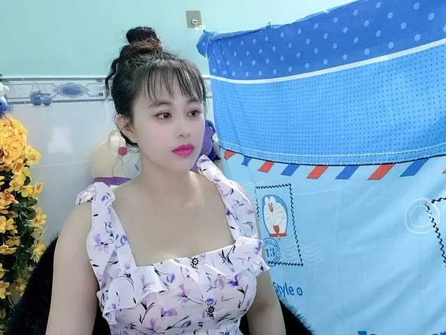 Live sex webcam photo for Youngsee69 #291424309