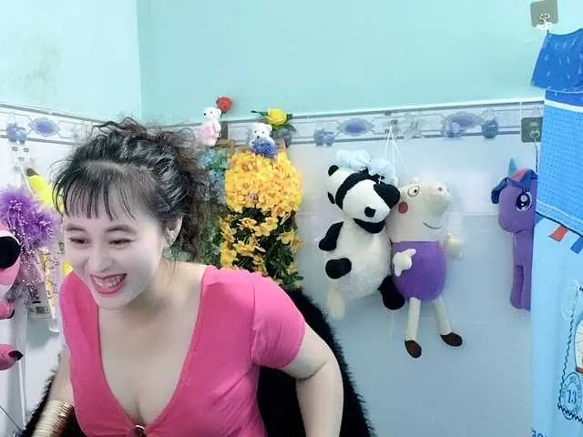 Live sex webcam photo for Youngsee69 #291474483