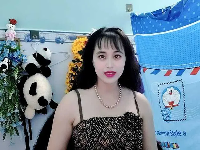 Live sex webcam photo for Youngsee69 #291581074