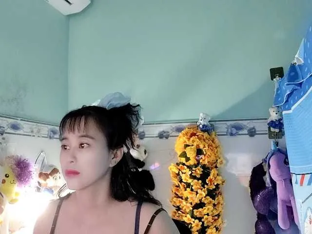 Live sex webcam photo for Youngsee69 #291605348