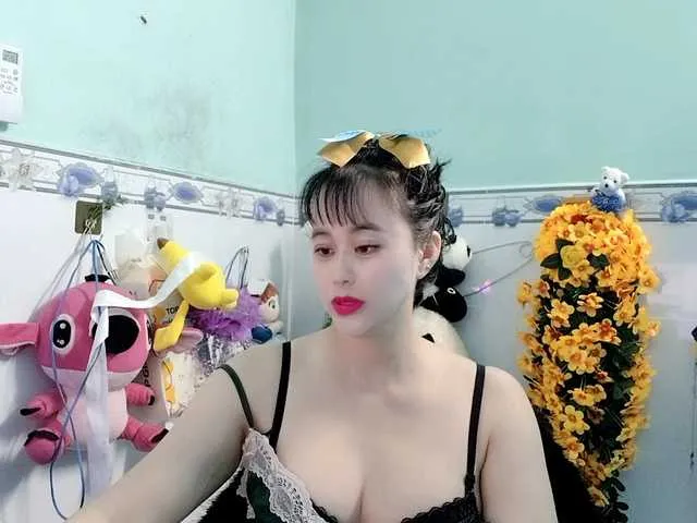 Live sex webcam photo for Youngsee69 #291640907