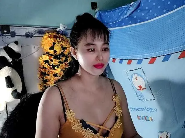 Live sex webcam photo for Youngsee69 #291659153