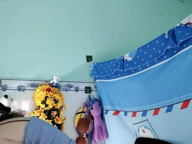 Live sex webcam photo for Youngsee69 #291690294