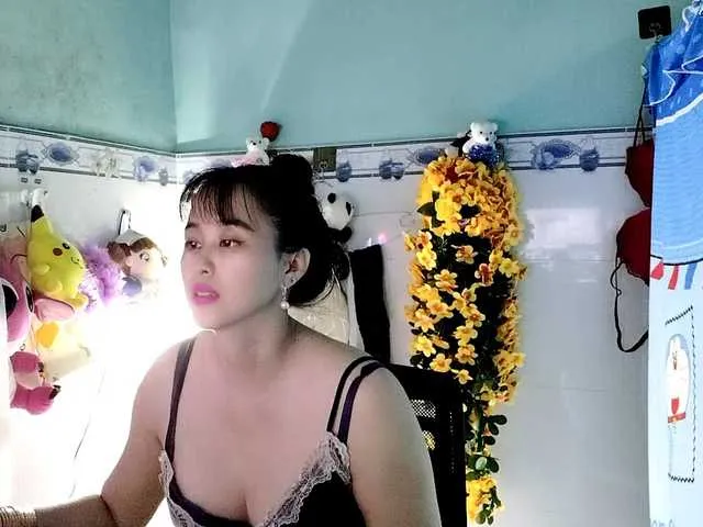 Live sex webcam photo for Youngsee69 #291794470