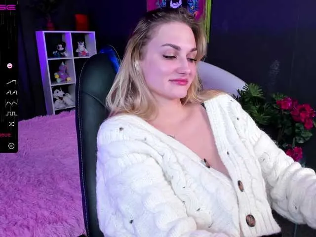 Live sex webcam photo for Your-Alison #271902485