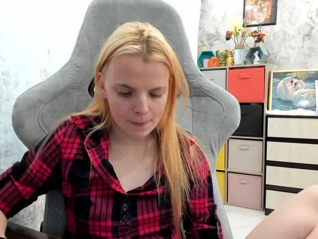 Live sex webcam photo for Your-Love #275721525