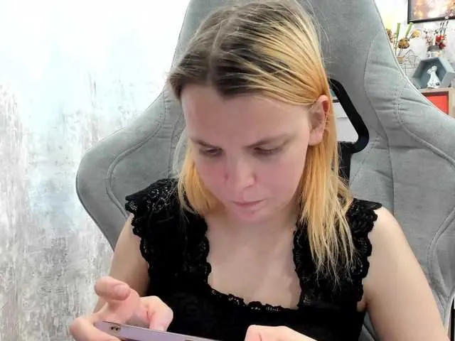 Live sex webcam photo for Your-Love #276537439