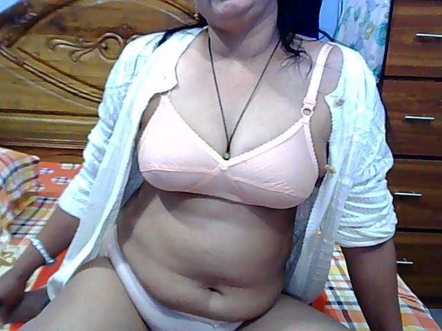 Live sex webcam photo for Your-Rose715 #272646493