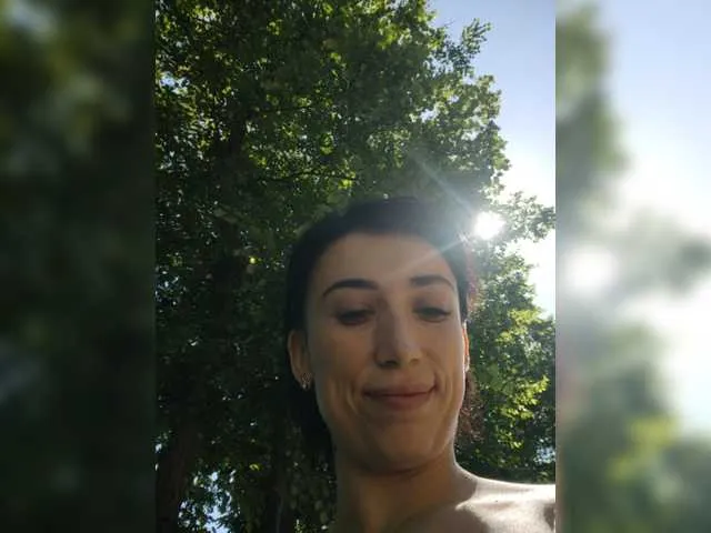 Live sex webcam photo for Your-Zlata #273686896