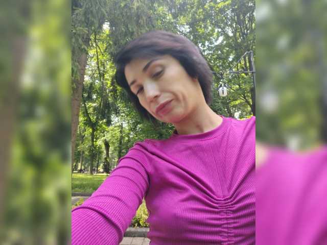 Live sex webcam photo for Your-Zlata #273774178