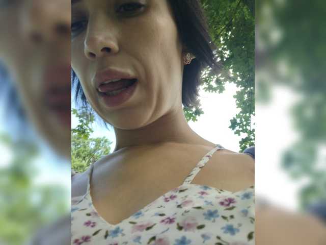 Live sex webcam photo for Your-Zlata #273846841