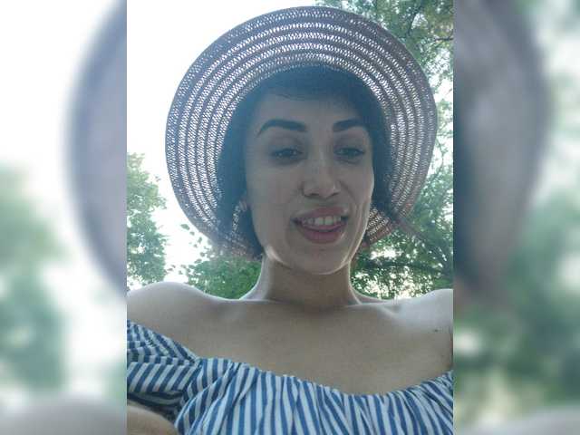 Live sex webcam photo for Your-Zlata #273922760